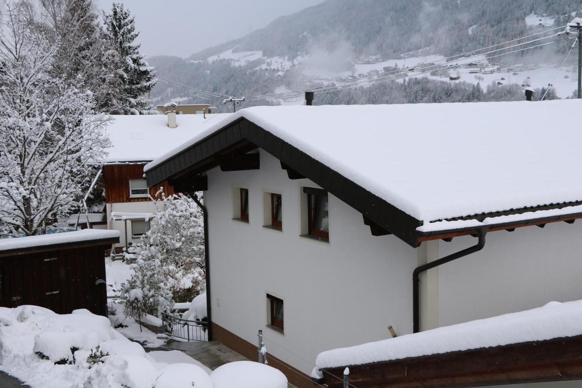 Ferienwohnung Raich Wenns Bagian luar foto