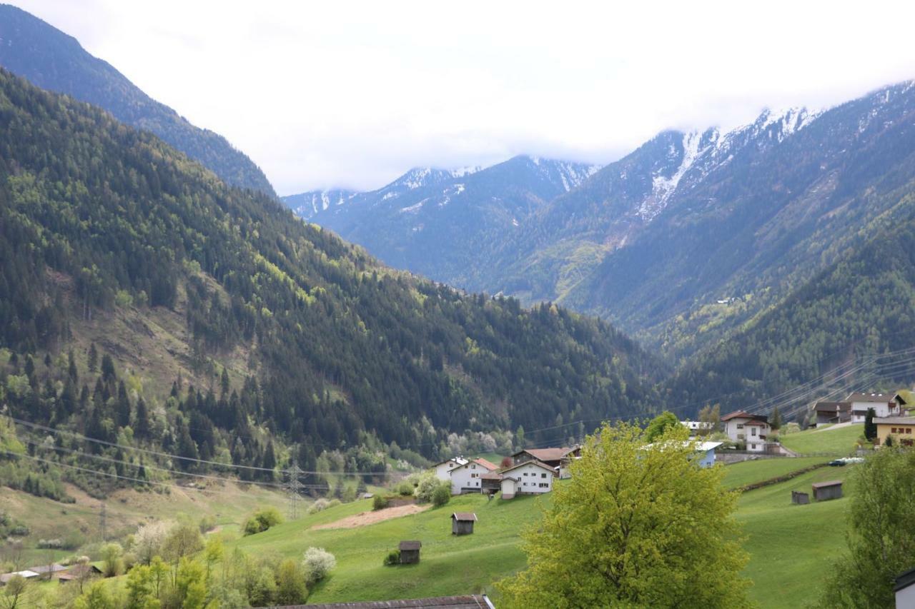 Ferienwohnung Raich Wenns Bagian luar foto